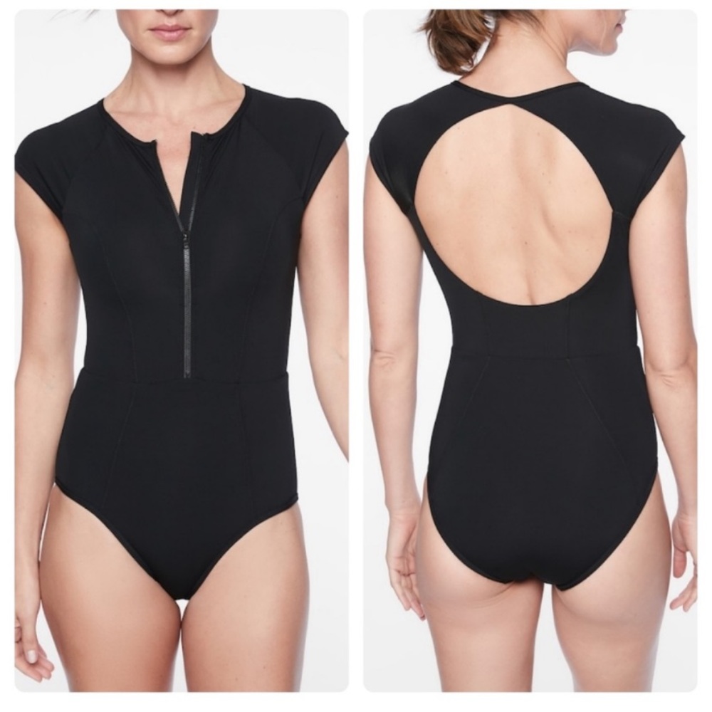 Athleta Cortes Short Sleeve One Piece Swim Suit Bathing Suit Black size medium